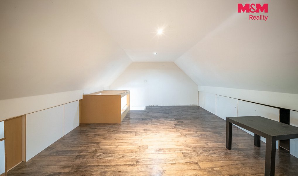 Prodej domu 203 m² s pozemkem 654 m², Hostivice – náhled fotky 23