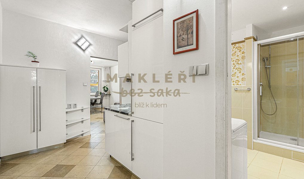 Prodej bytu 4+kk 80 m², Praha – náhled fotky 2