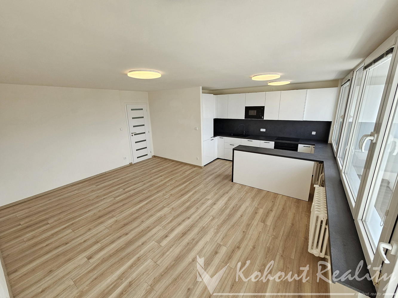Prodej bytu 3+1 77 m² — photo 2