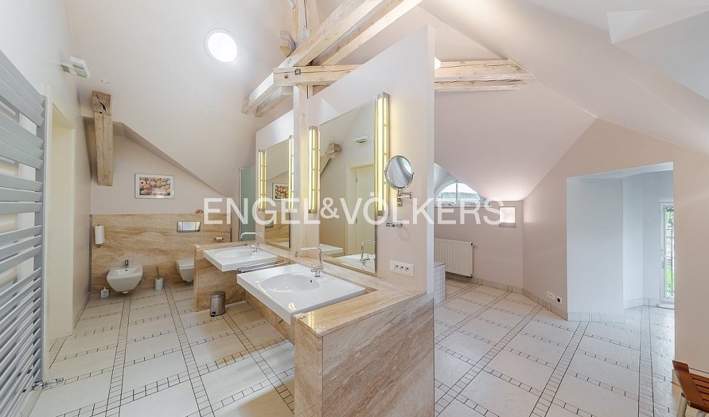 Prodej domu 581 m² s pozemkem 2 105 m², Dobřichovice – náhled fotky 9