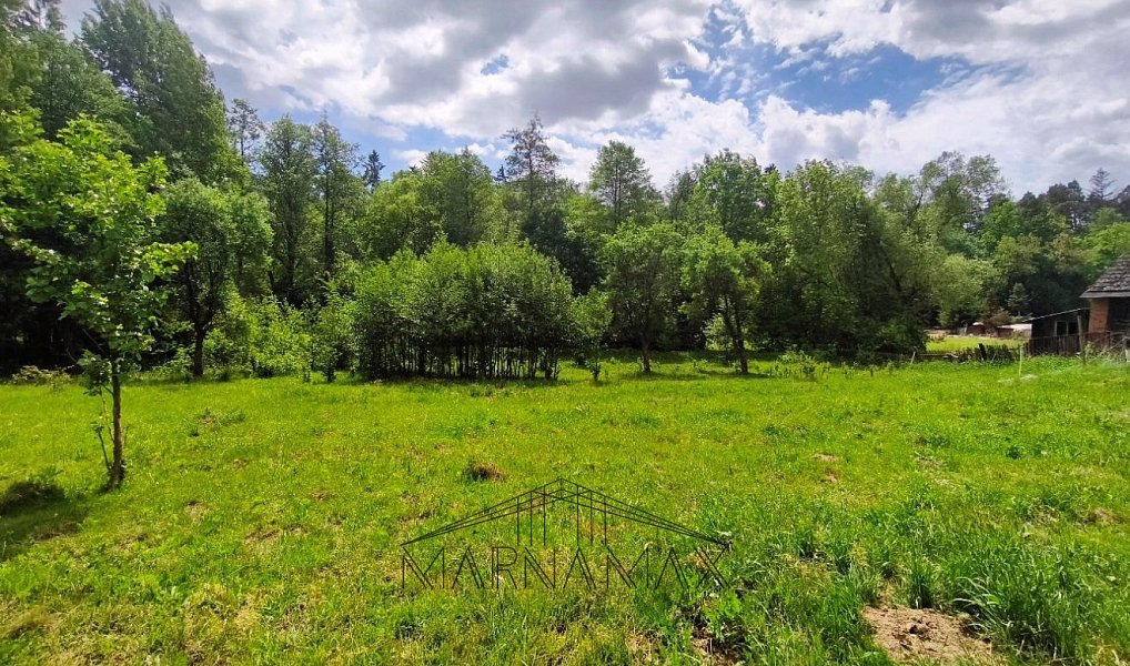 Prodej stavebního pozemku 2 377 m², Pohled – náhled fotky 3
