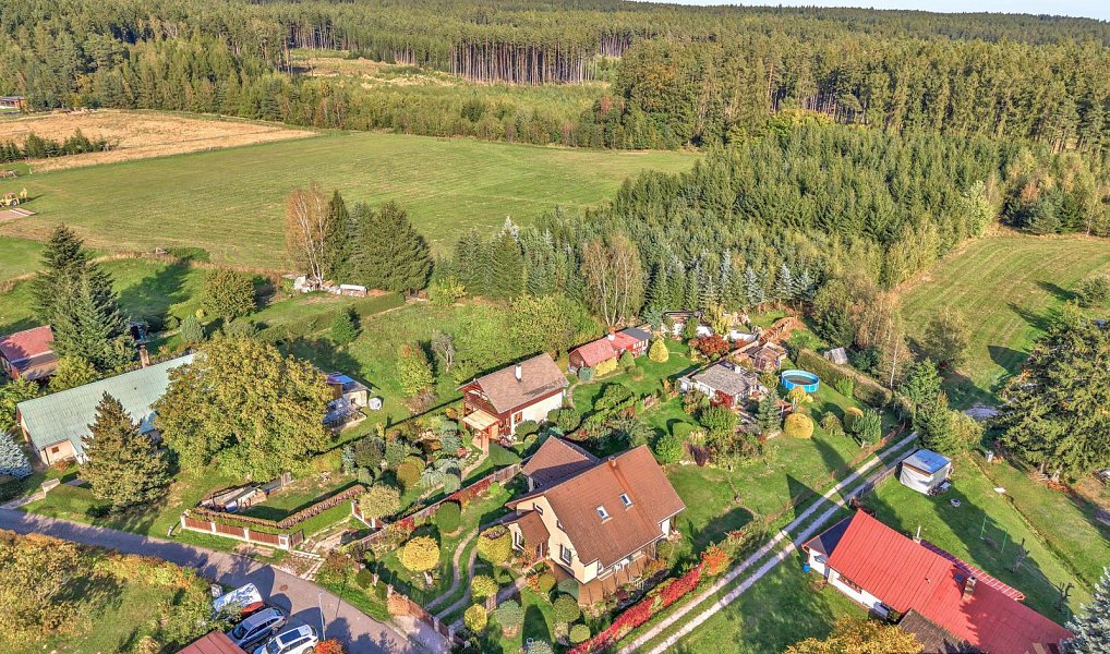 Prodej domu 147 m² s pozemkem 1 332 m², Nemojov – náhled fotky 2