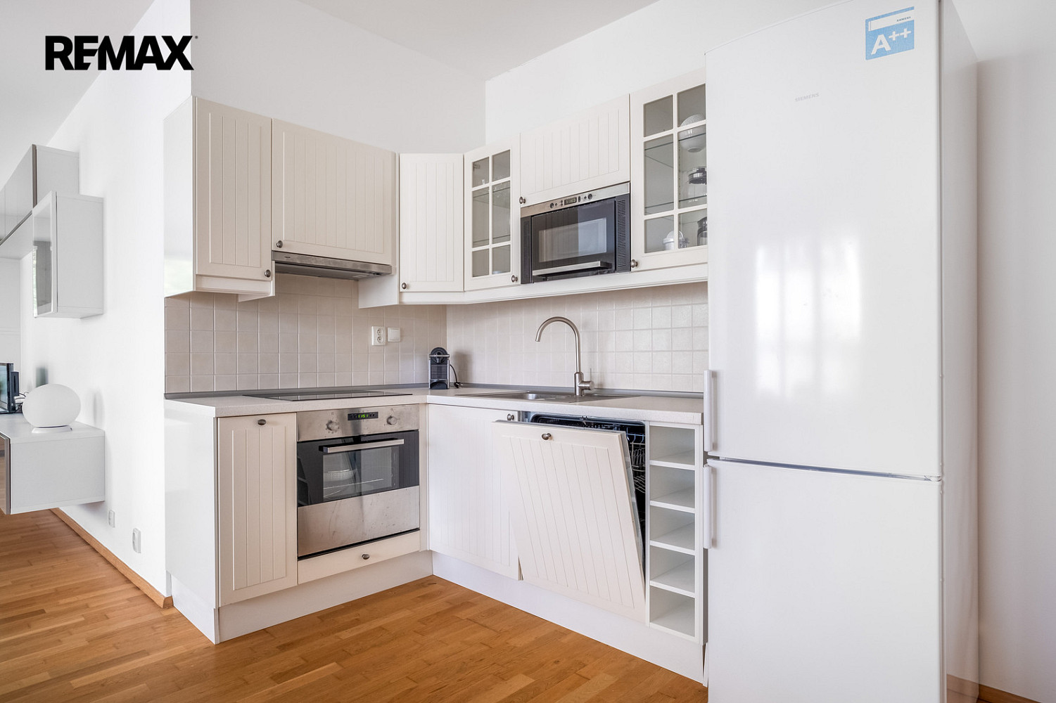 Pronájem bytu 4+kk 116 m² — photo 4