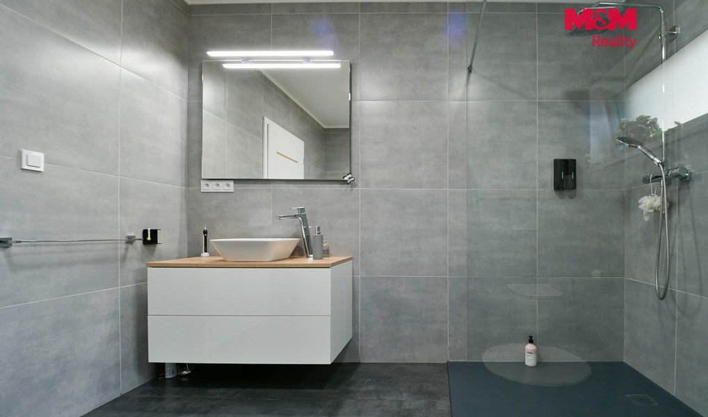 Prodej domu 114 m² s pozemkem 1 967 m², Valy – náhled fotky 8