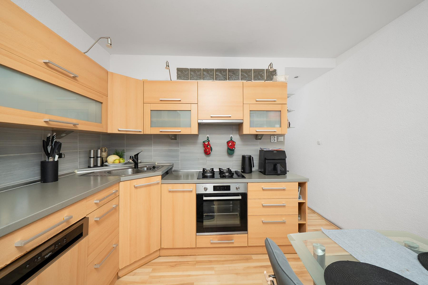 Prodej bytu osobní vlastnictví 3+1, lodžie, ( 77m²), ulice Evžena Rošického, Ostrava Svinov