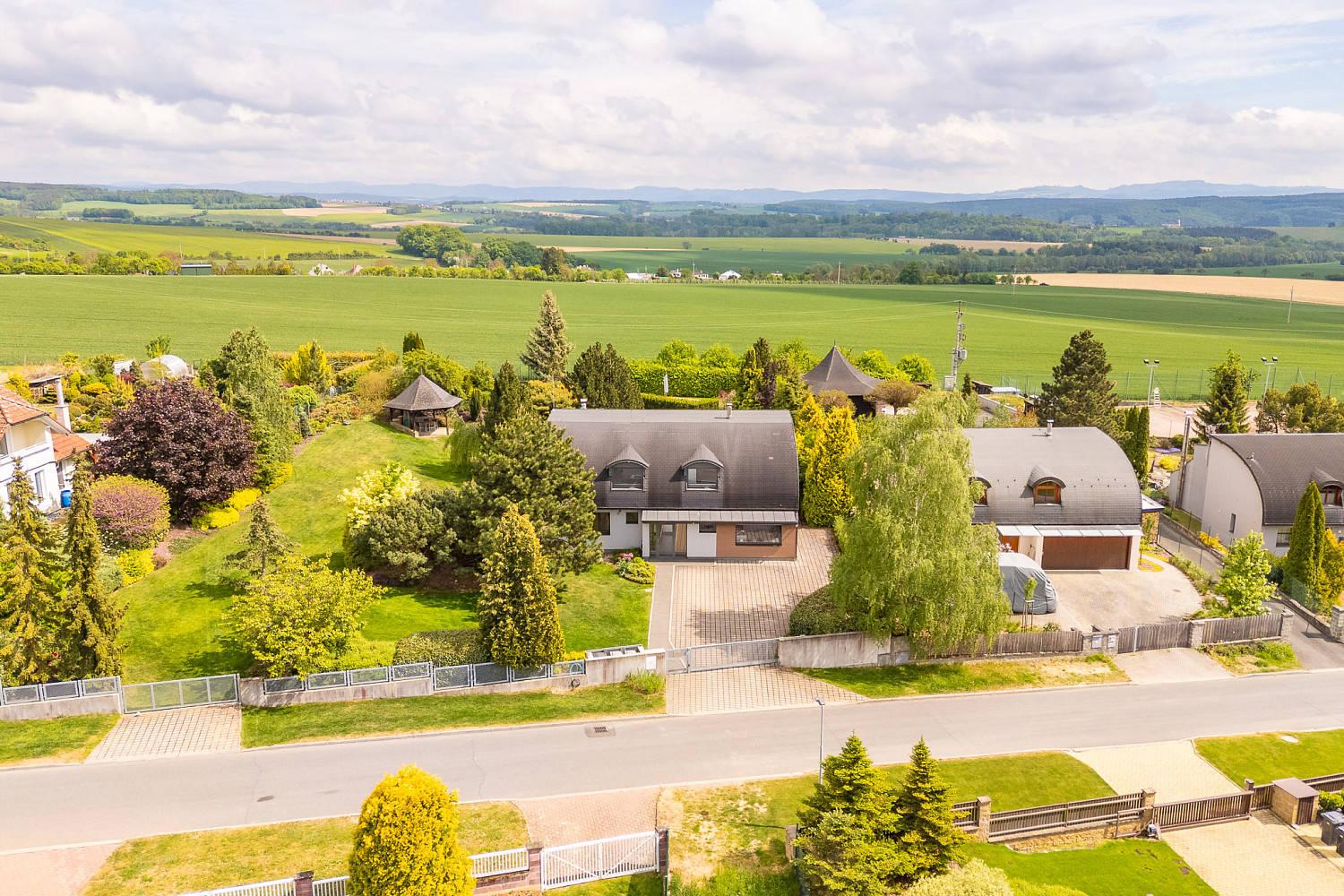 Prodej domu 252 m² s pozemkem 4 031 m² – fotografie 3