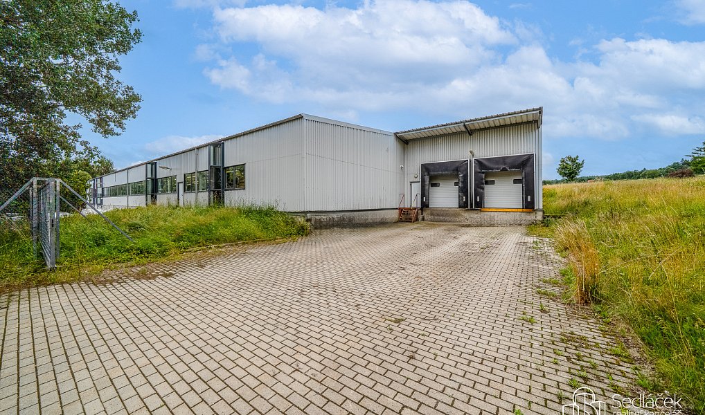 Prodej výrobních prostor 3 089 m², Krásno – náhled fotky 3