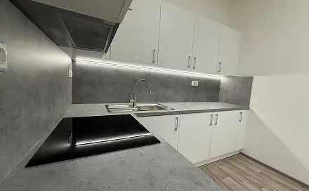 Pronájem bytu 1+kk 35 m², Stará pošta, Rajhrad, okres Brno-venkov