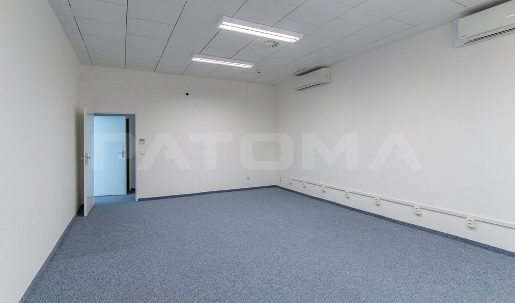 Pronájem kanceláře 122 m², Praha – náhled fotky 9