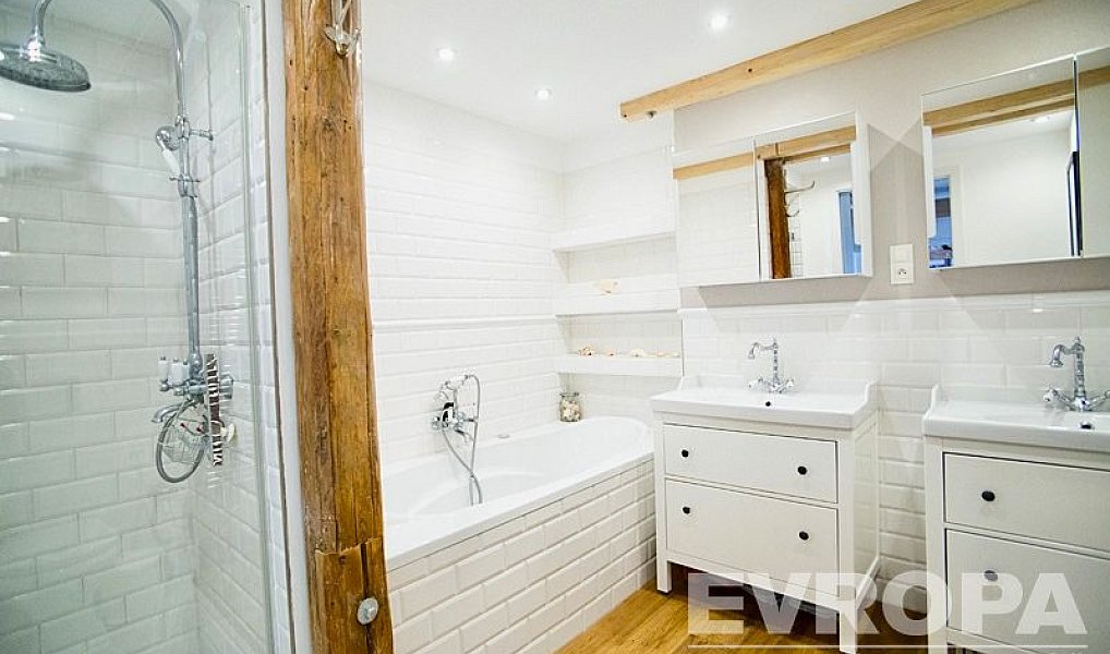 Prodej bytu 5+kk 240 m², Praha – náhled fotky 6