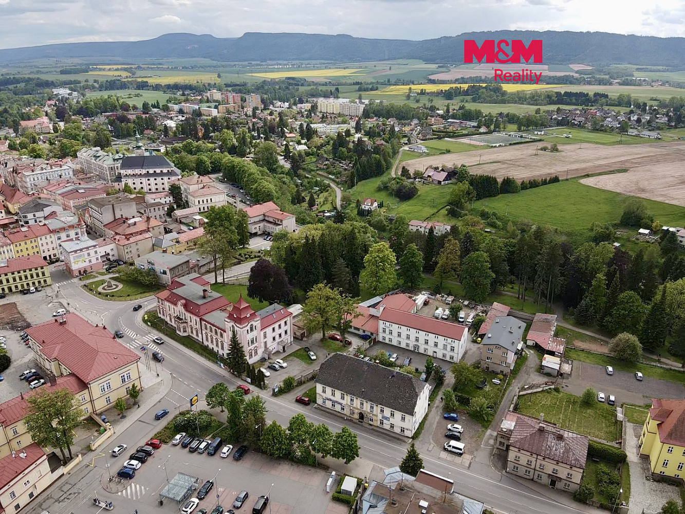 Prodej nájemního domu, činžáku 525 m²