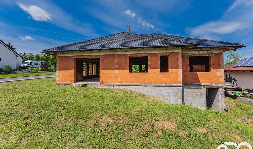 Prodej domu 172 m² s pozemkem 902 m², Žleby – náhled fotky 26