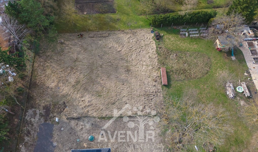 Prodej stavebního pozemku 886 m², Luštěnice – náhled fotky 3