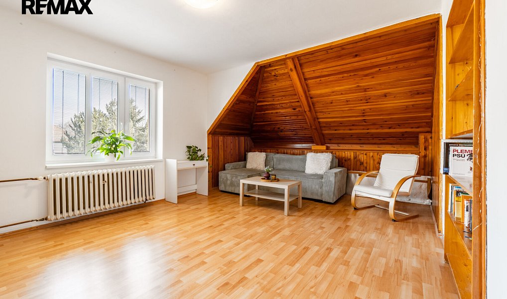 Prodej domu 163 m² s pozemkem 1 205 m², Šestajovice – náhled fotky 17