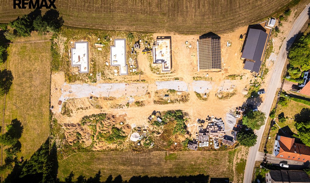 Prodej domu 186 m² s pozemkem 803 m², Cerhonice – náhled fotky 13