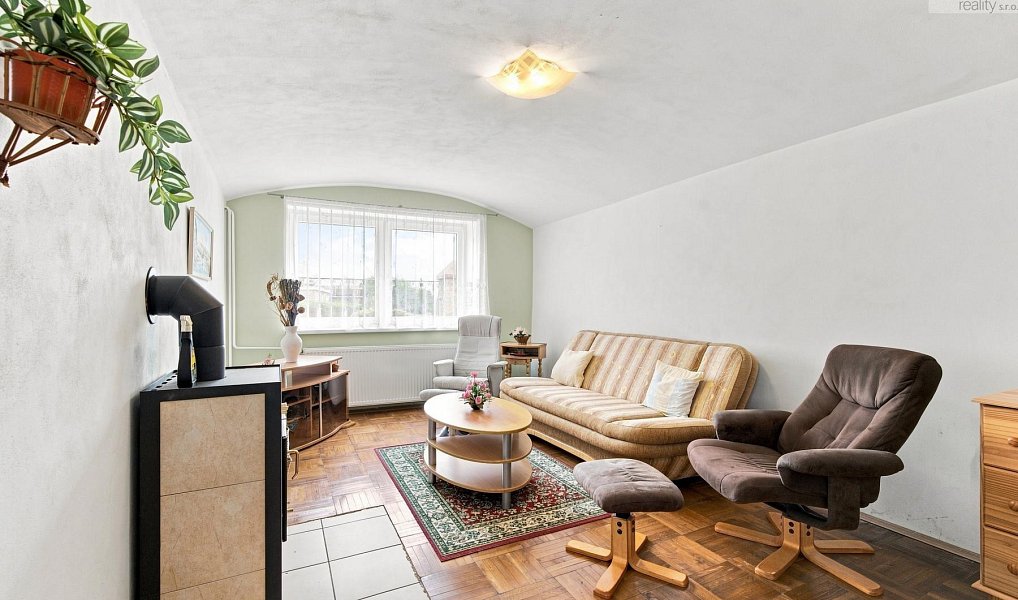 Prodej domu 194 m² s pozemkem 221 m², Jeníkov – náhled fotky 3