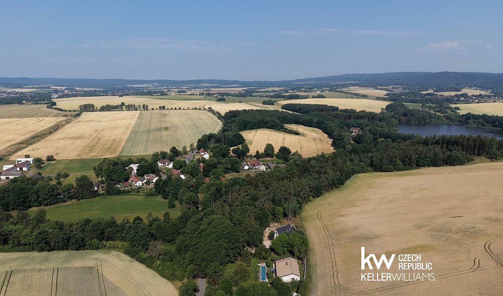 Prodej domu 900 m² s pozemkem 3 152 m², Rožmitál pod Třemšínem – náhled fotky 43