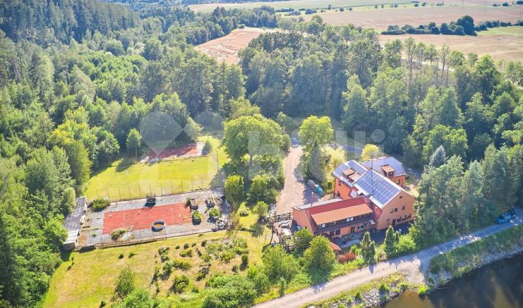 Prodej ubytovacího objektu 1 350 m², Želetava – náhled fotky 5