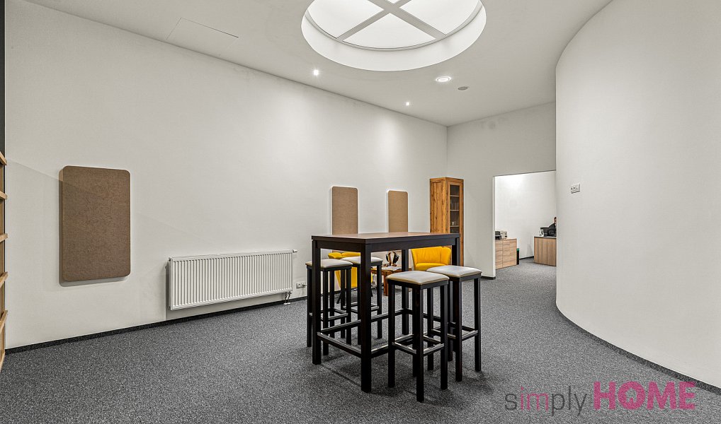 Prodej obchodních prostor 212 m², Praha – náhled fotky 2