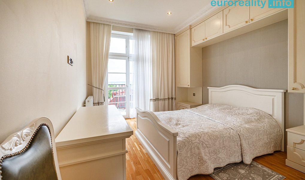 Prodej bytu 4+kk 117 m², Mariánské Lázně – náhled fotky 3