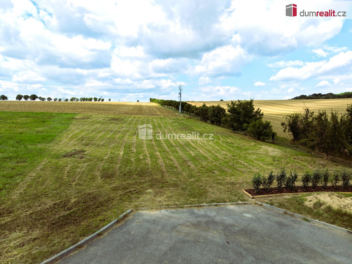 Prodej stavebního pozemku 1 303 m² – fotografie 4