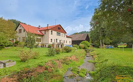 Prodej chaty/chalupy 452 m² s pozemkem 38 735 m², Benecko - Dolní Štěpanice, okres Semily