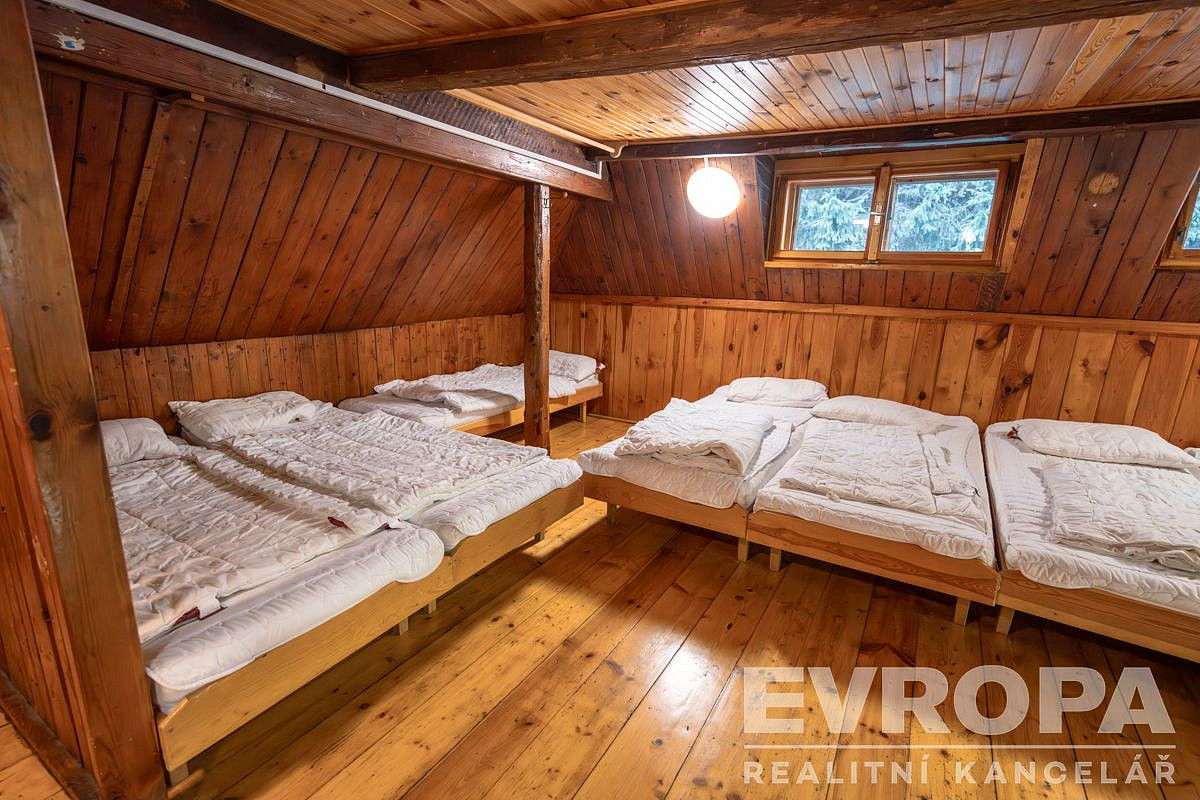 Prodej domu 279 m² s pozemkem 4 102 m² — photo 4