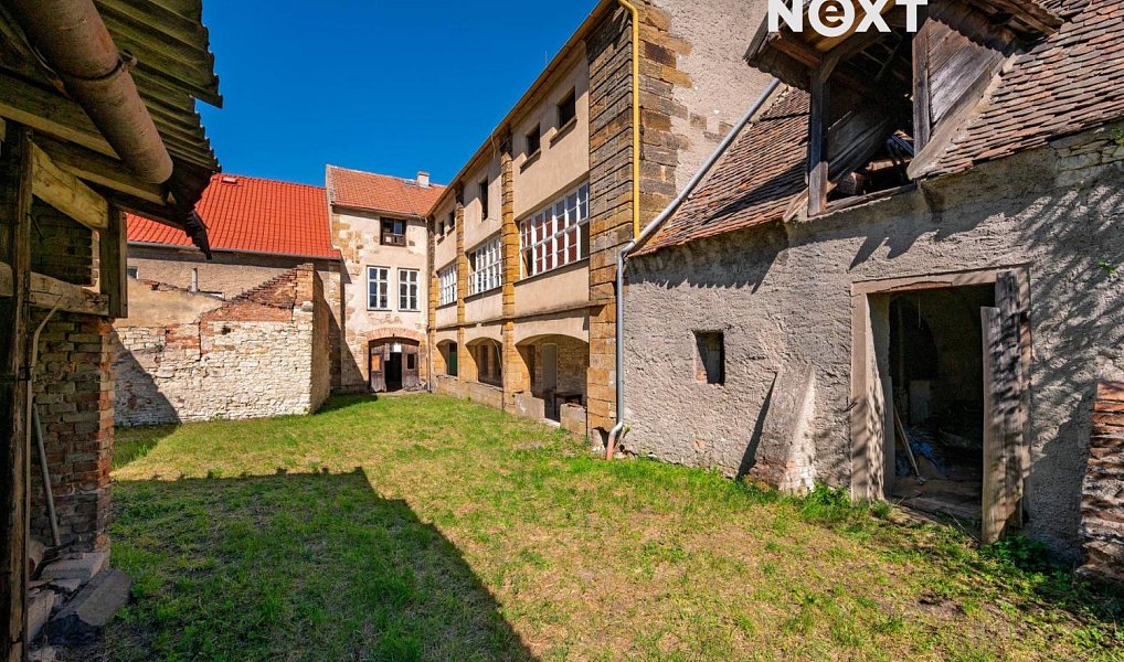 Prodej domu 454 m² s pozemkem 2 262 m², Panenský Týnec – náhled fotky 3