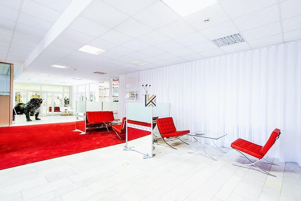 Pronájem kanceláře 52 m² — photo 2