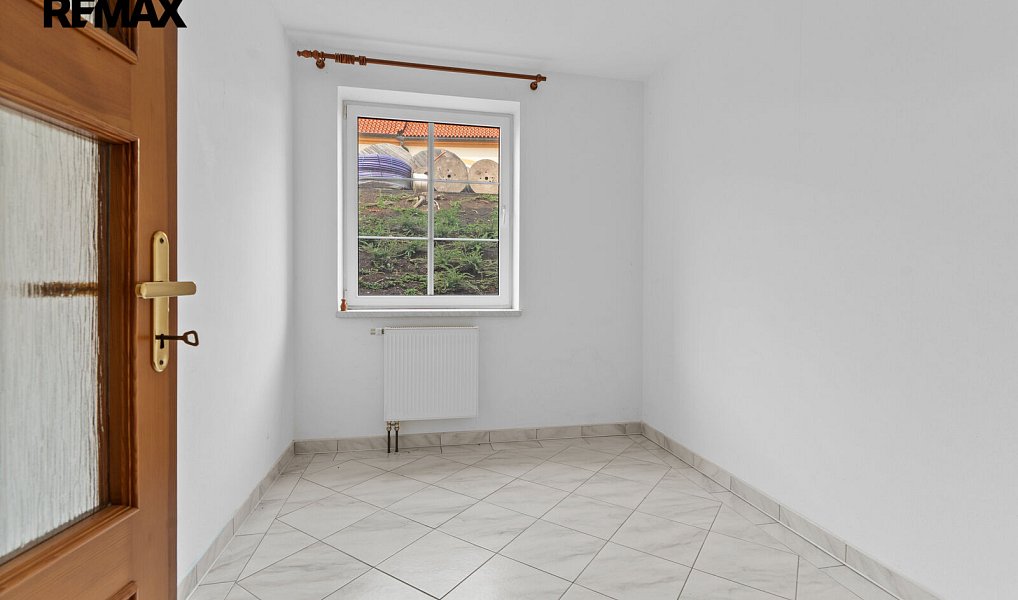 Prodej kanceláře 1 050 m², Slatina – náhled fotky 31