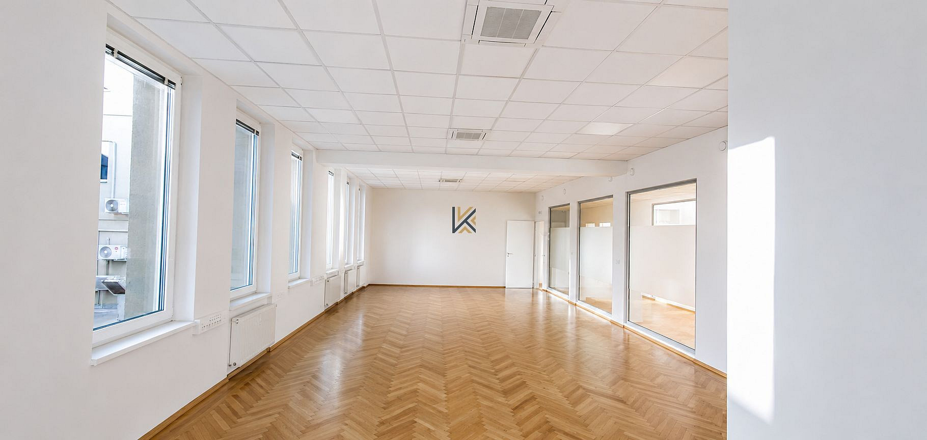 Pronájem kanceláře 280 m²