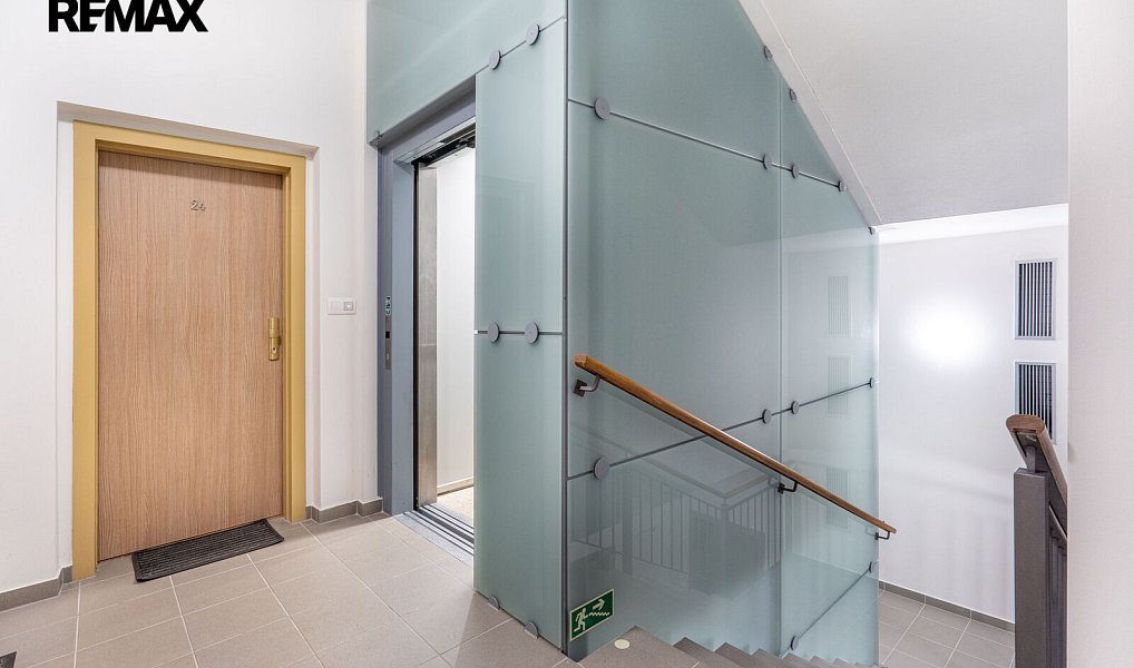 Prodej bytu 6+kk 537 m², Karlovy Vary – náhled fotky 25