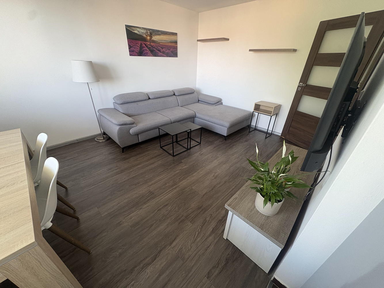 Pronájem bytu 3+1 68 m² – fotografie 3