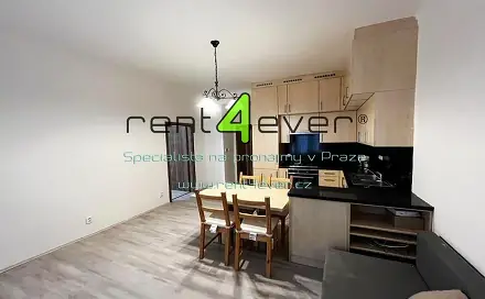 Pronájem bytu 2+kk 48 m², Žerotínova, Praha 3 - Žižkov