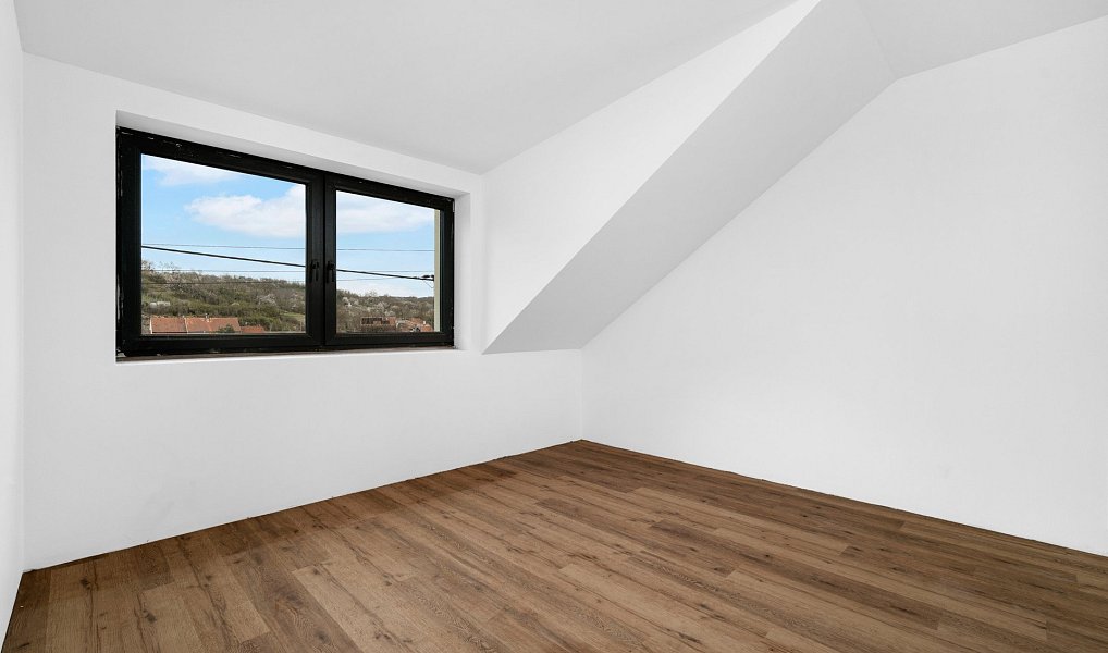 Prodej domu 179 m² s pozemkem 109 m², Dolní Kounice – náhled fotky 10