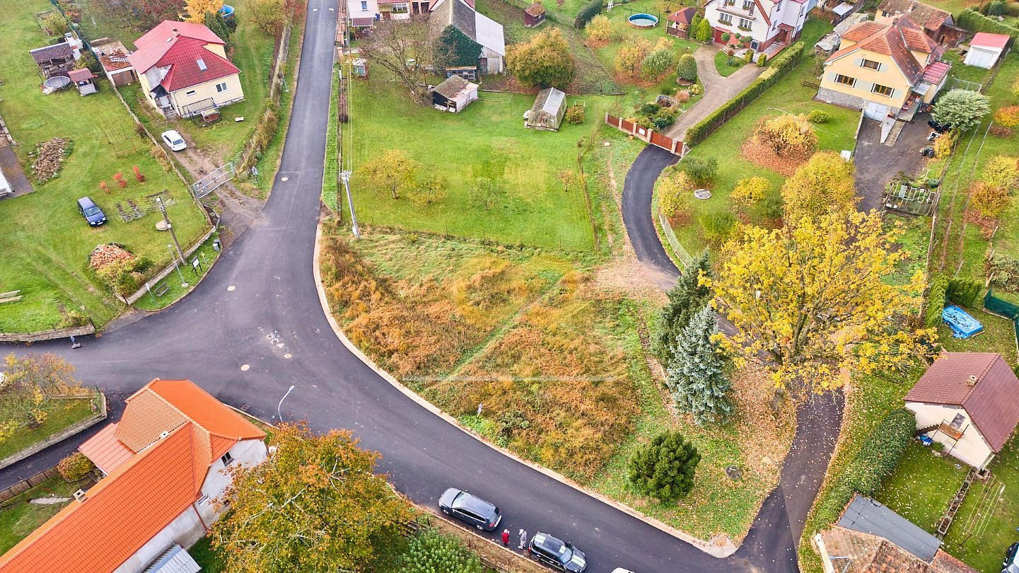 Prodej stavebního pozemku 694 m² – fotografie 4