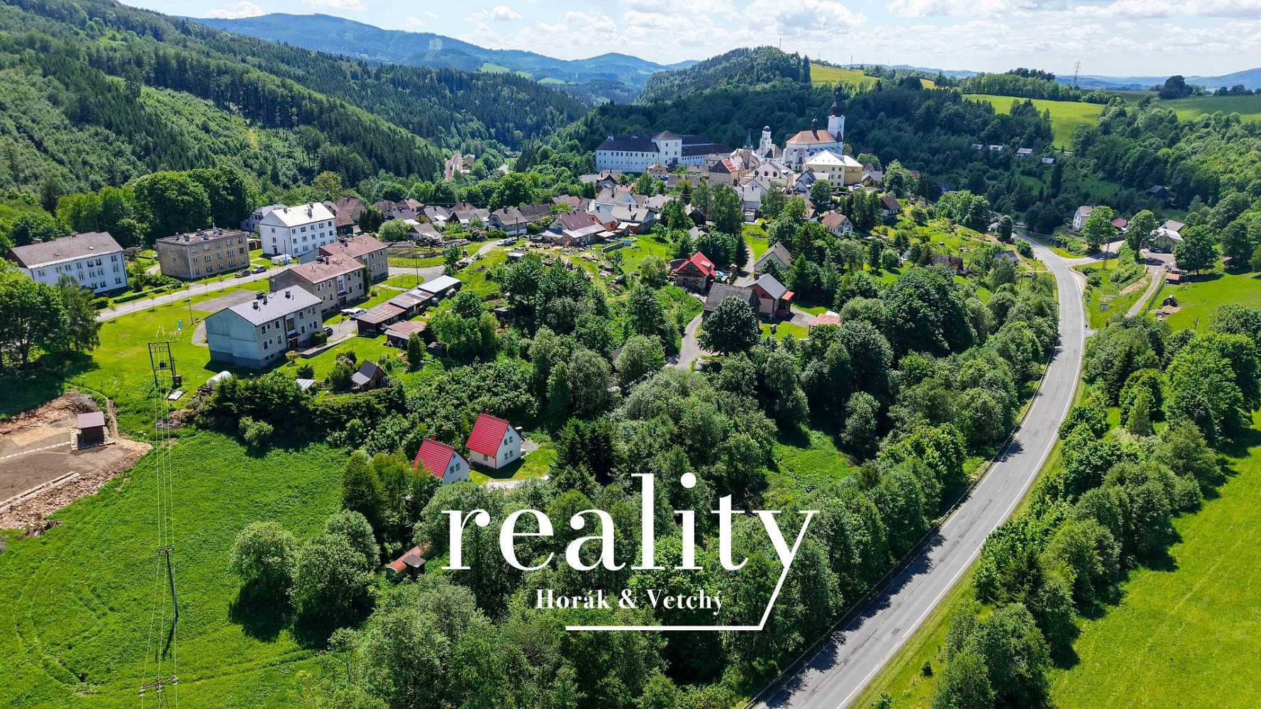 Prodej stavebního pozemku 2 462 m²