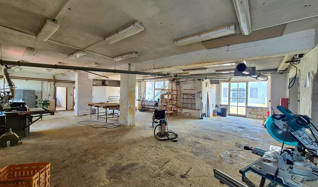 Prodej výrobních prostor 1 980 m², Kasejovice – náhled fotky 7