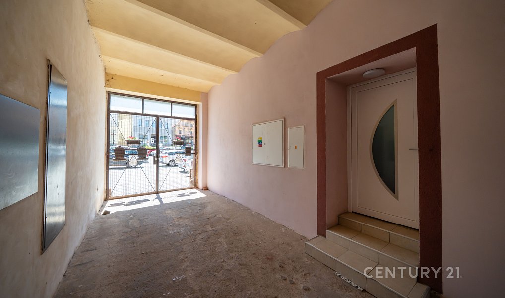 Prodej nájemního domu, činžáku 113 m², Úpice – náhled fotky 3