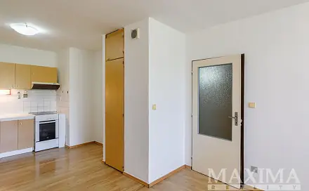 Prodej bytu 2+kk 58 m², Proutěná, Praha 4 - Újezd u Průhonic