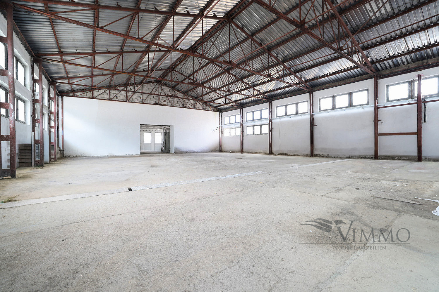 Pronájem skladovacích prostor 18 100 m² – fotografie 5
