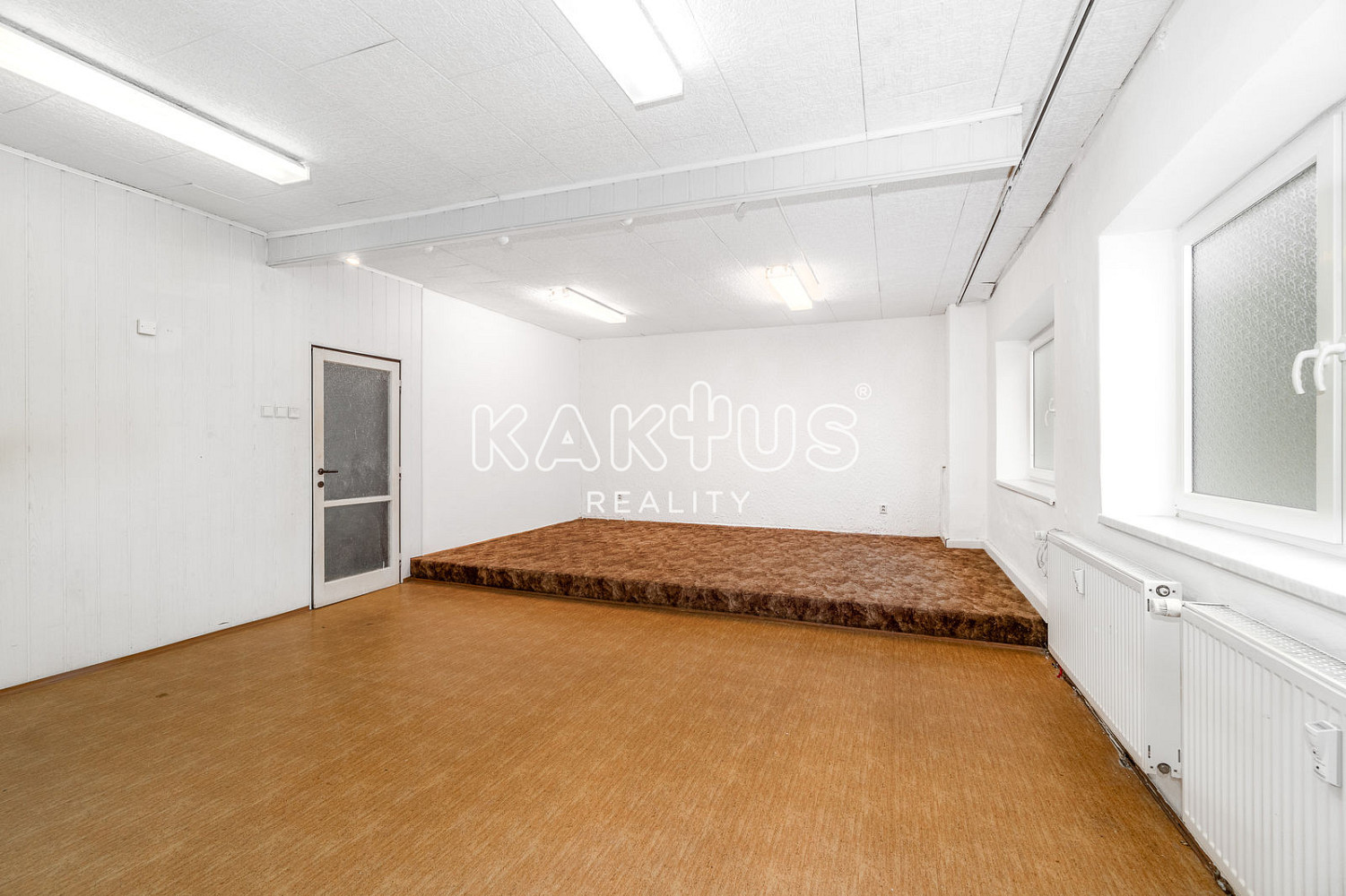 Pronájem obchodních prostor 37 m² — photo 3