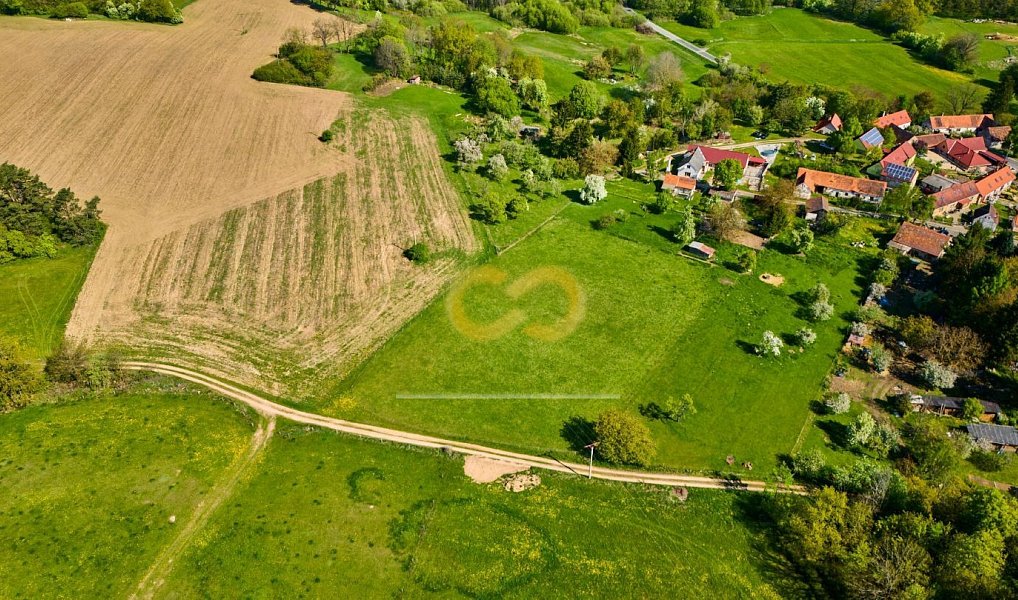 Prodej stavebního pozemku 8 000 m², Bratronice – náhled fotky 3