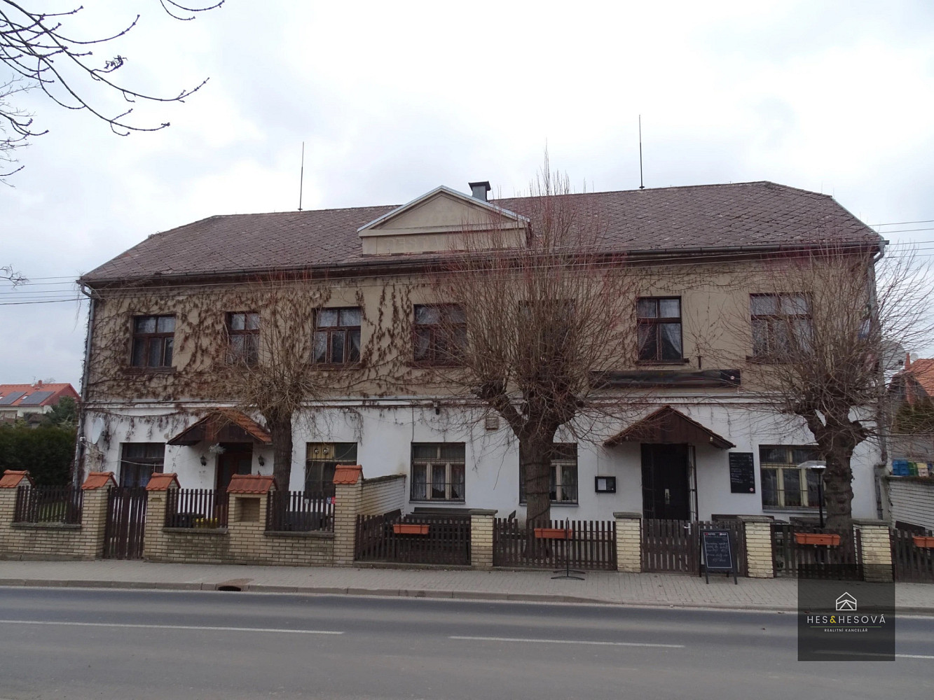Prodej domu 500 m² s pozemkem 852 m² – fotografie 2