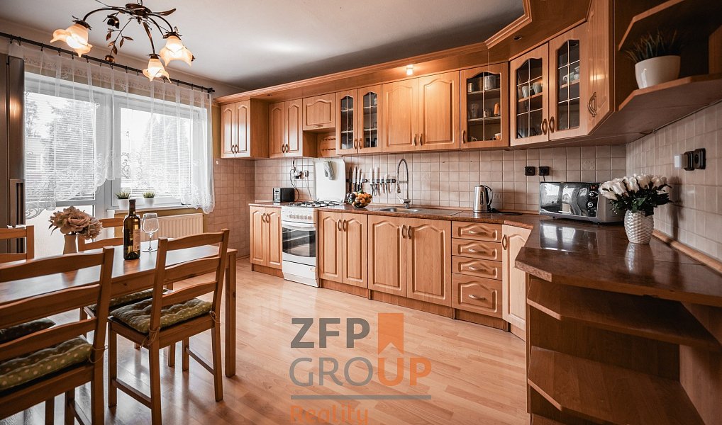 Prodej domu 190 m² s pozemkem 177 m², Fulnek – náhled fotky 2