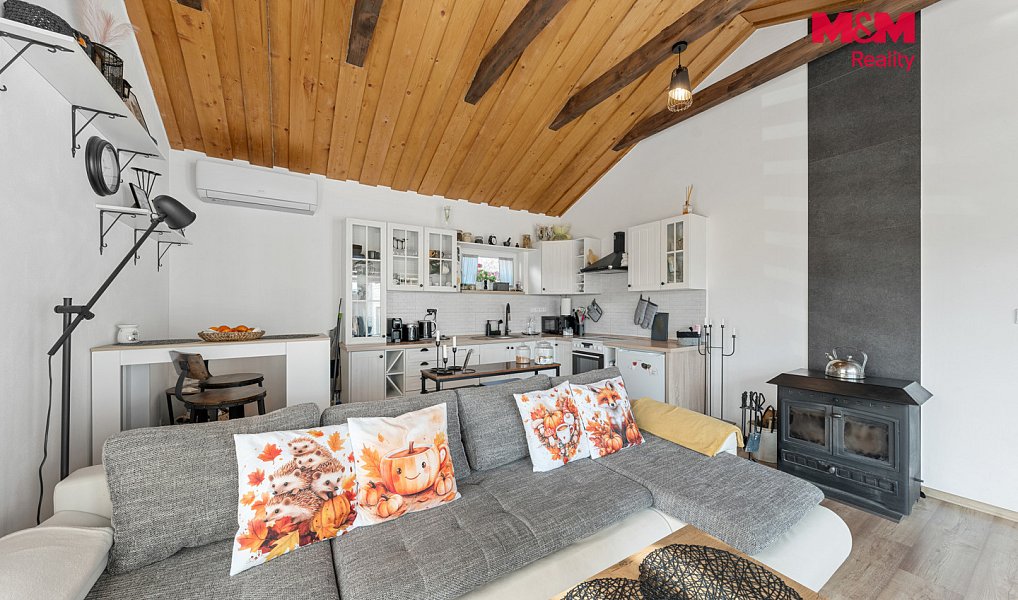 Prodej domu 207 m² s pozemkem 2 307 m², Huntířov – náhled fotky 5