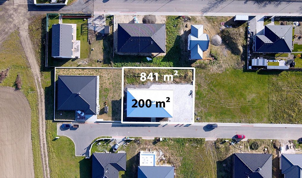 Prodej domu 200 m² s pozemkem 841 m², Sukorady – náhled fotky 7