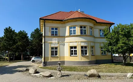 Pronájem kanceláře 24 m², nám. A. Dvořáka, Veltrusy, okres Mělník