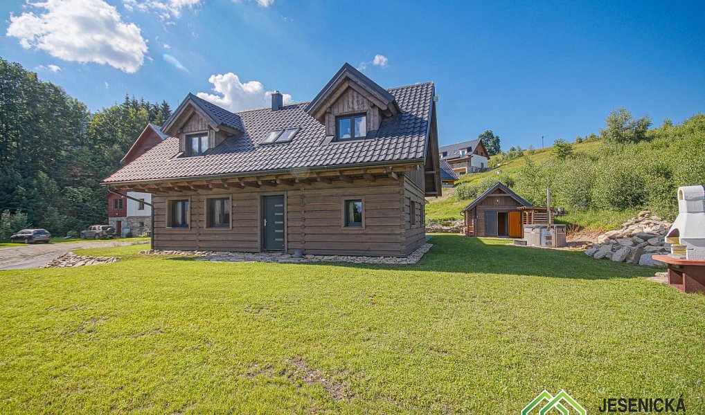 Prodej chaty/chalupy 249 m² s pozemkem 829 m², Staré Město – náhled fotky 4