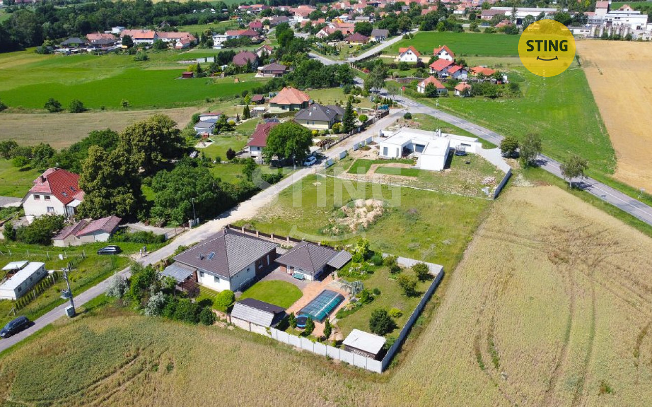 Prodej stavebního pozemku 1 653 m²